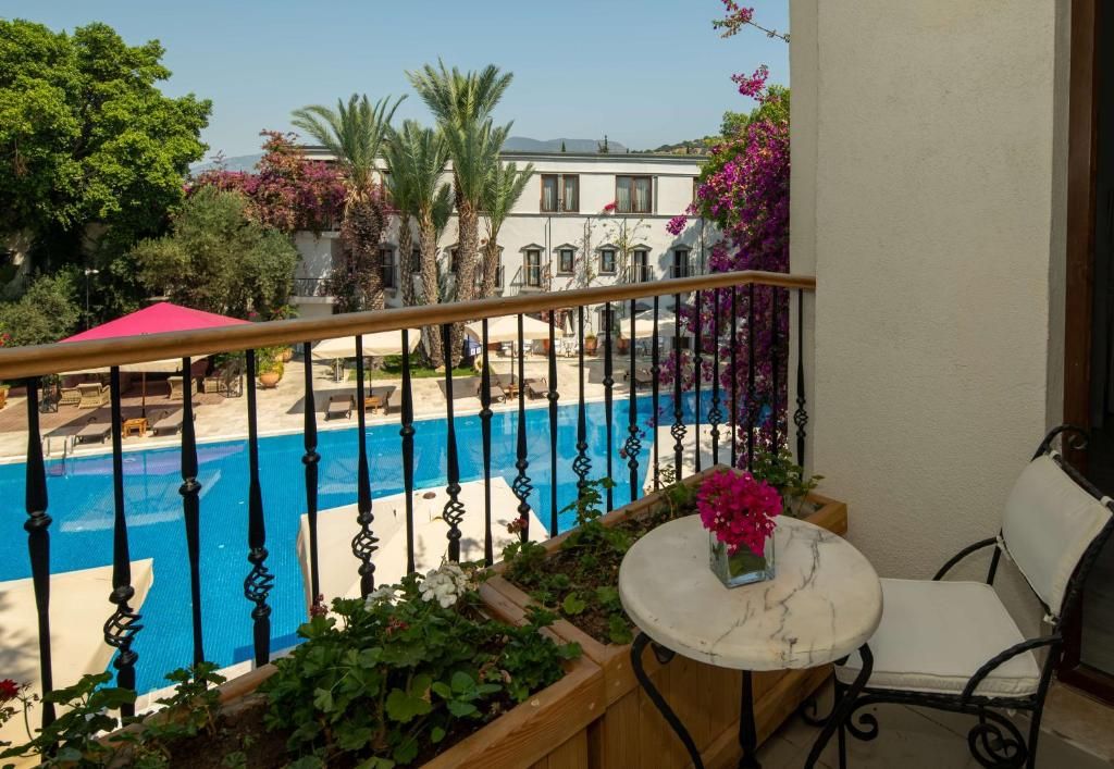 DoubleTree by Hilton Bodrum Marina Vista фото 24