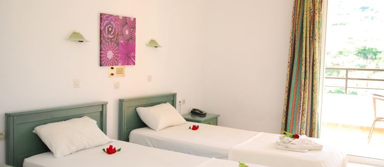 Фото отеля Elpis Studio Apartments
