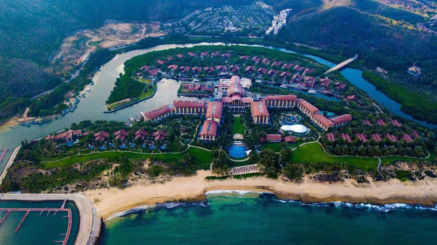 The St. Regis Sanya Yalong Bay Resort фото 2