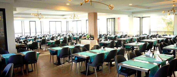 Фото отеля Sirma Hotel
