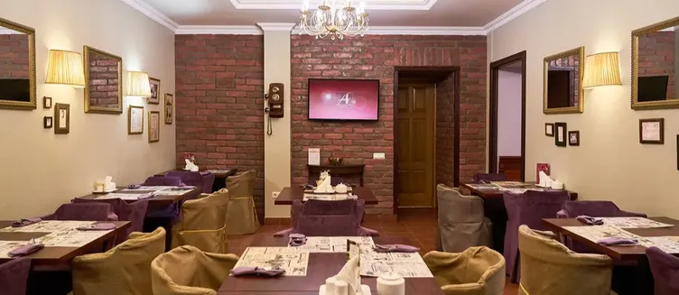 Фото отеля Admiralteyskaya Hotel