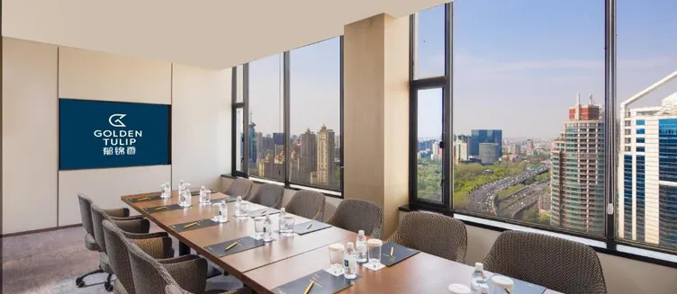 Фото отеля Golden Tulip Shanghai Rainbow