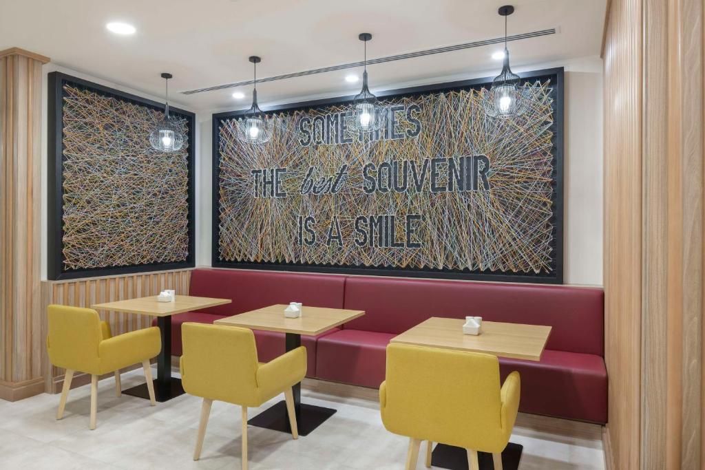 Hampton By Hilton Doha Old Town фото 21