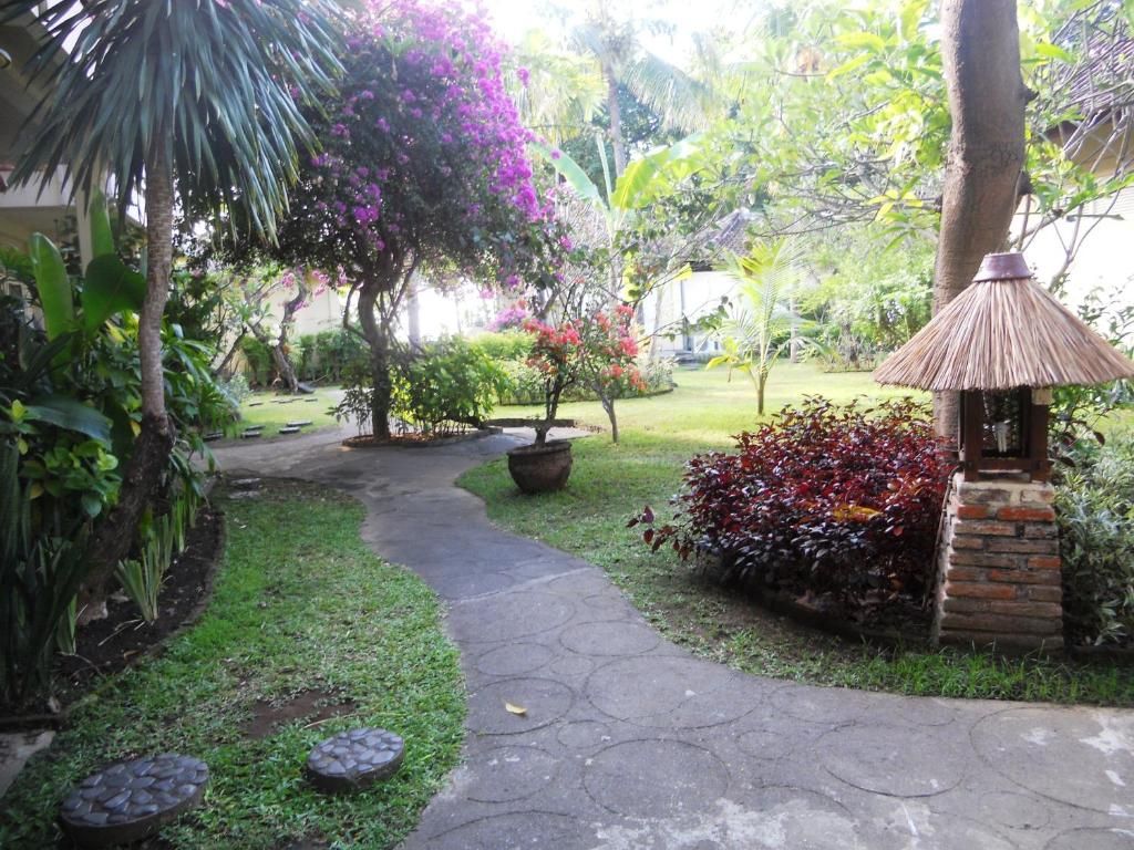 Bali Lovina Beach Cottage фото 12