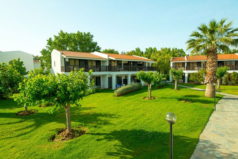 Golden Coast Hotel & Bungalows фото 19