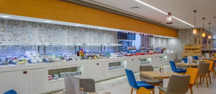 Фото отеля Holiday Inn Antalya - Lara