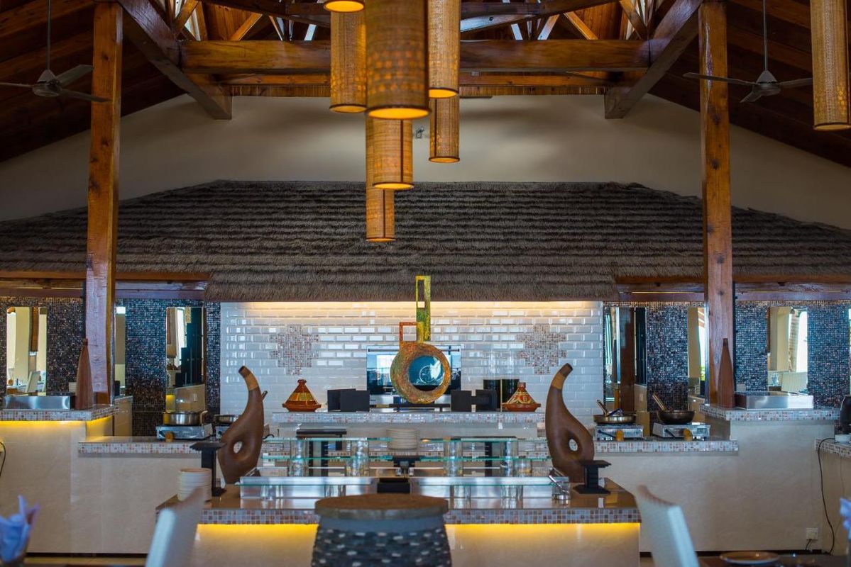 Coco De Mer & Black Parrot Suites фото 9