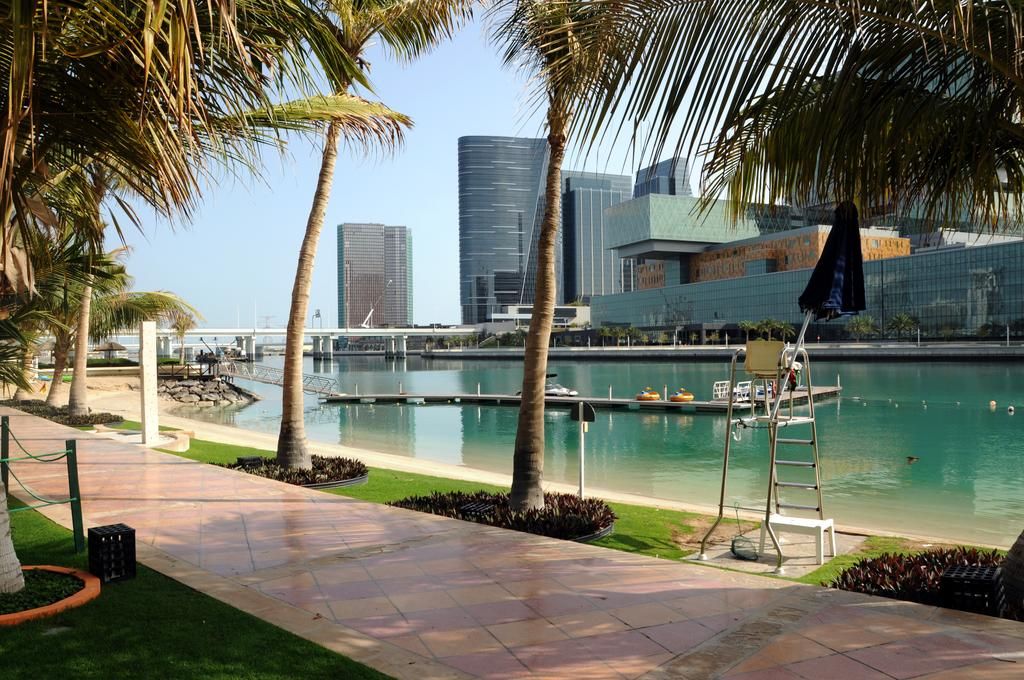 Beach Rotana Hotel фото 23