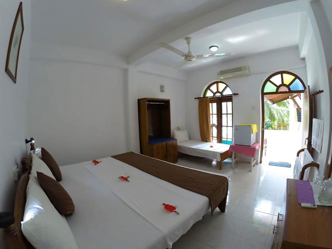 Royal Beach Hotel фото 7