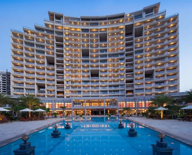 Aloha Oceanfront Suite Resort фото 0