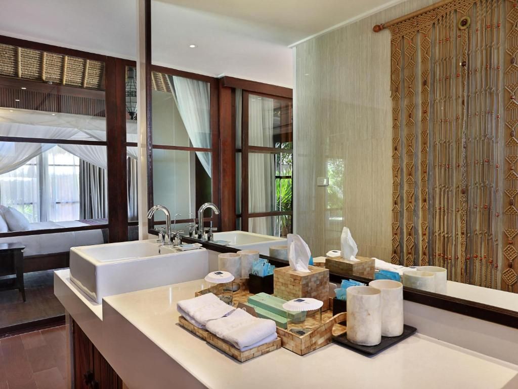 Novotel Lombok Resort & Villas фото 37