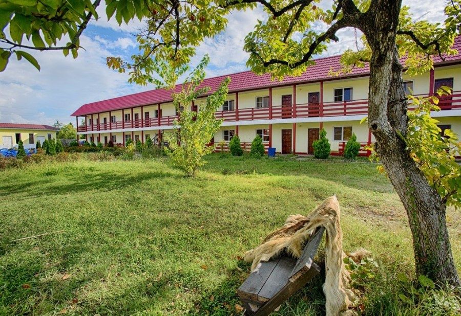 Абхазский дворик фото 16
