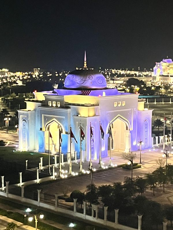 Khalidiya Palace Rayhaan by Rotana фото 61