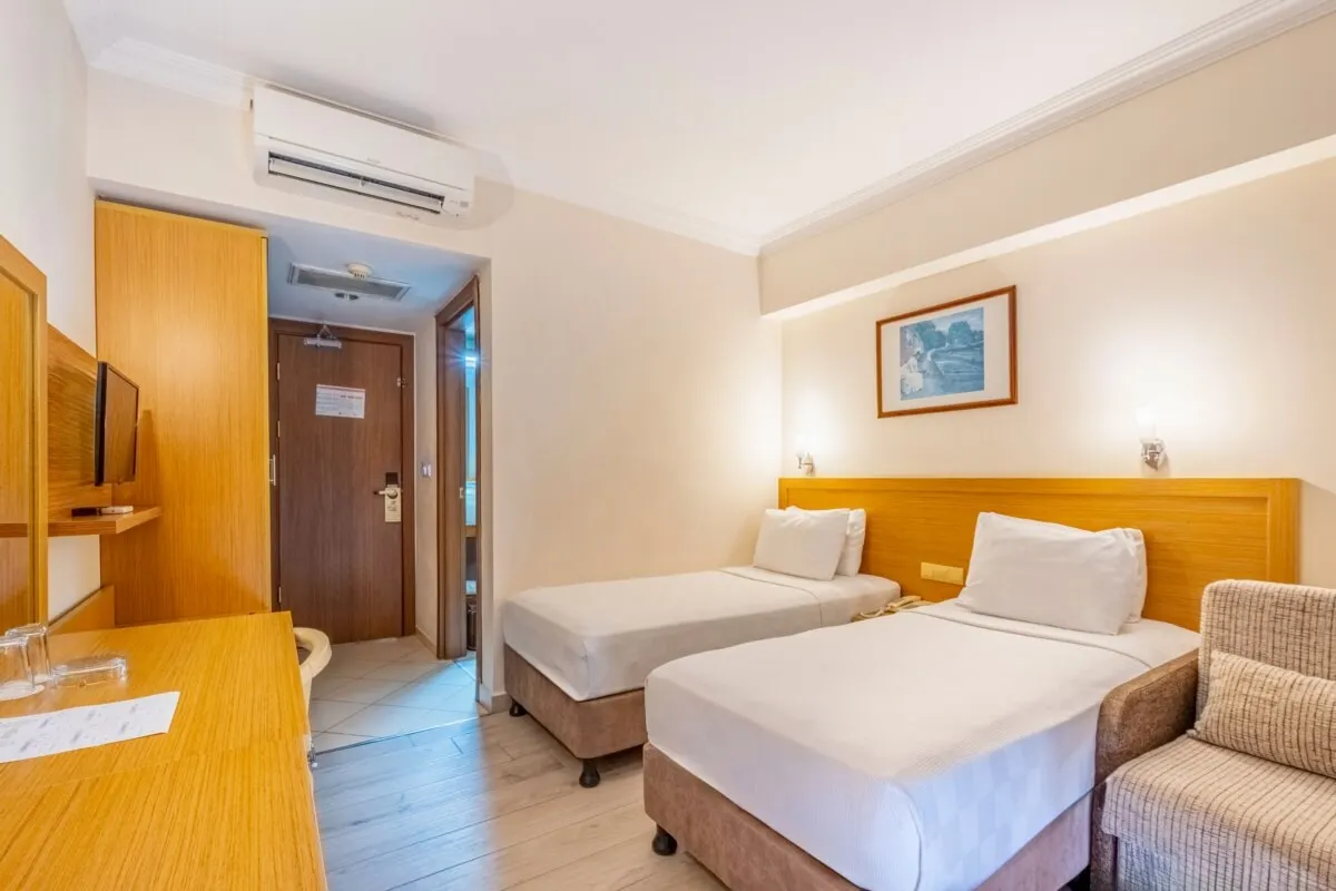 Perdikia Beach Hotel фото 1