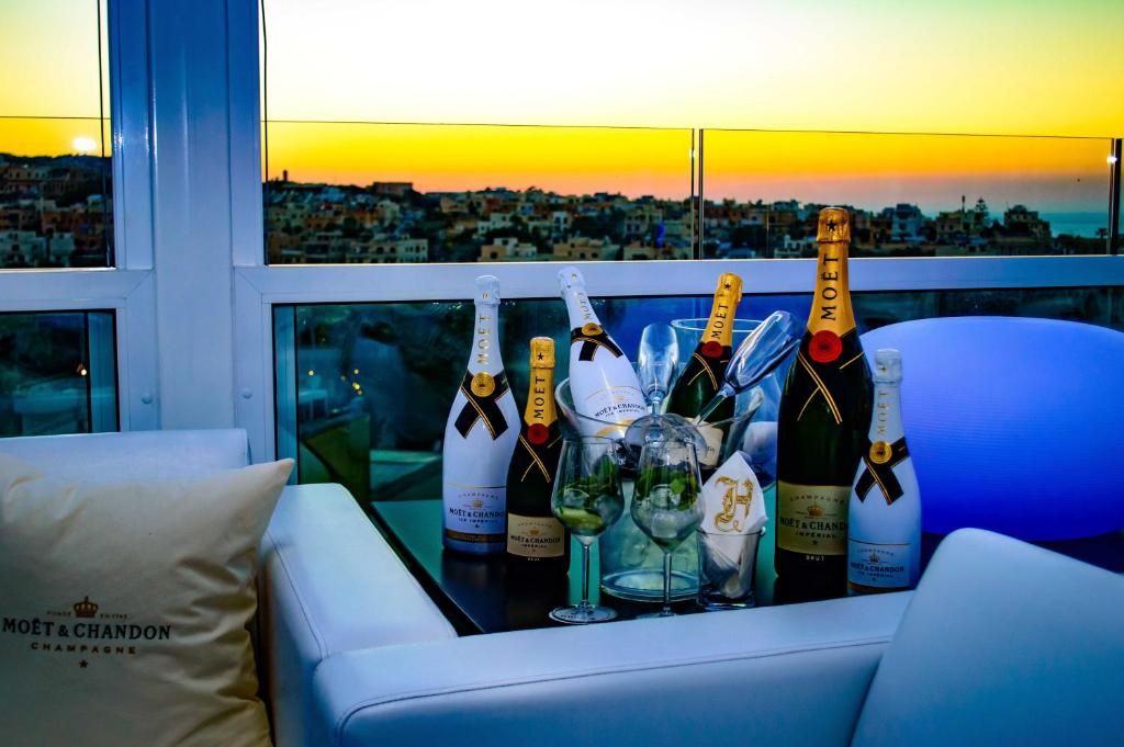Hugo's Boutique Hotel - Adults Only фото 27