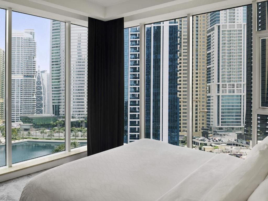 Movenpick Hotel Jumeirah Lakes Towers фото 52