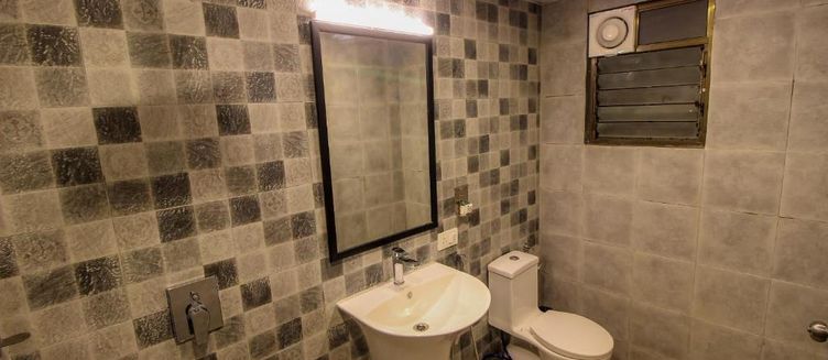 Фото отеля Oceans 7 Ashwem