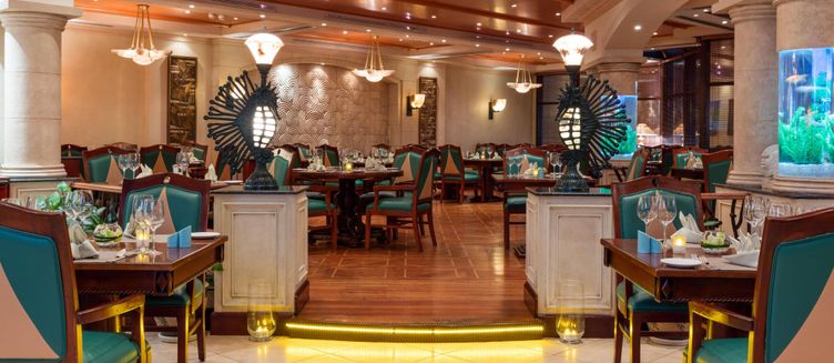 Фото отеля Crowne Plaza Bahrain