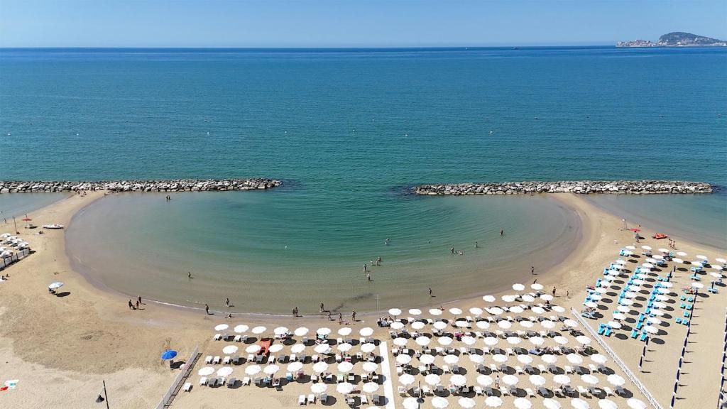 Bajamar Beach Hotel фото 1