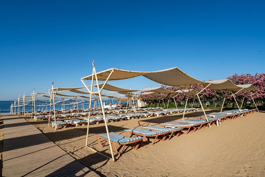 The Garden Beach Hotel фото 8