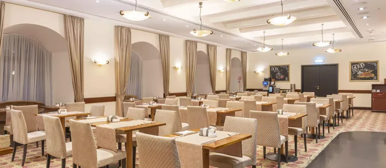 Фото отеля Cosmos Selection Saint-Petersburg Nevsky Royal Hotel