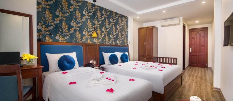 Фото отеля Holiday Emerald Hotel