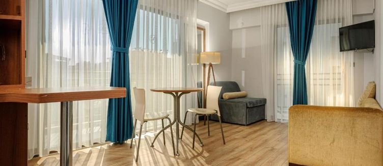 Фото отеля Mutlu Apart Hotel