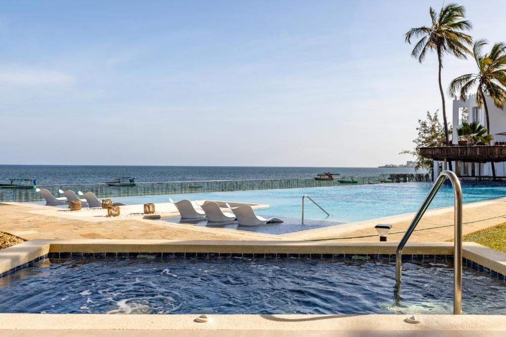 Bamburi Beach Hotel фото 33