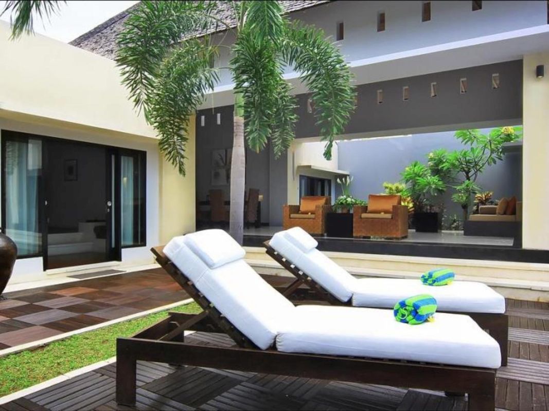 The Seminyak Suite Private Villa фото 10