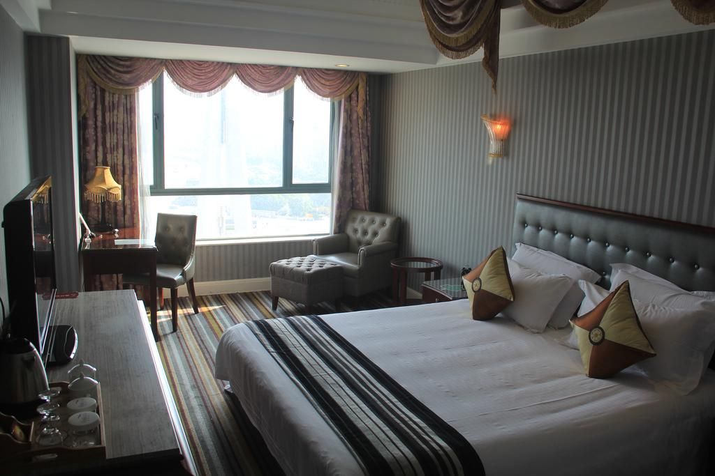 The Seagull on the Bund Hotel фото 15