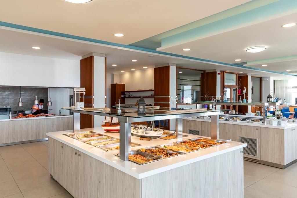 Belair Beach Hotel фото 22
