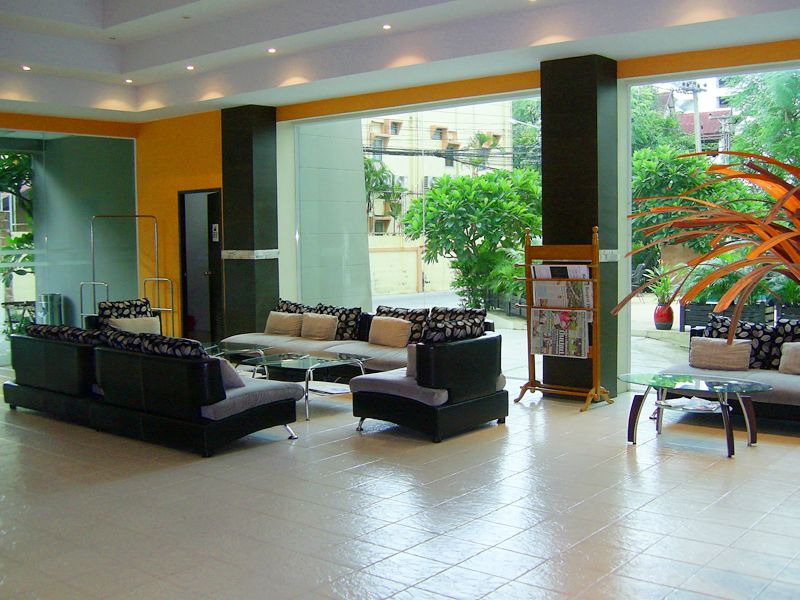 Crown Pattaya Beach Hotel фото 38