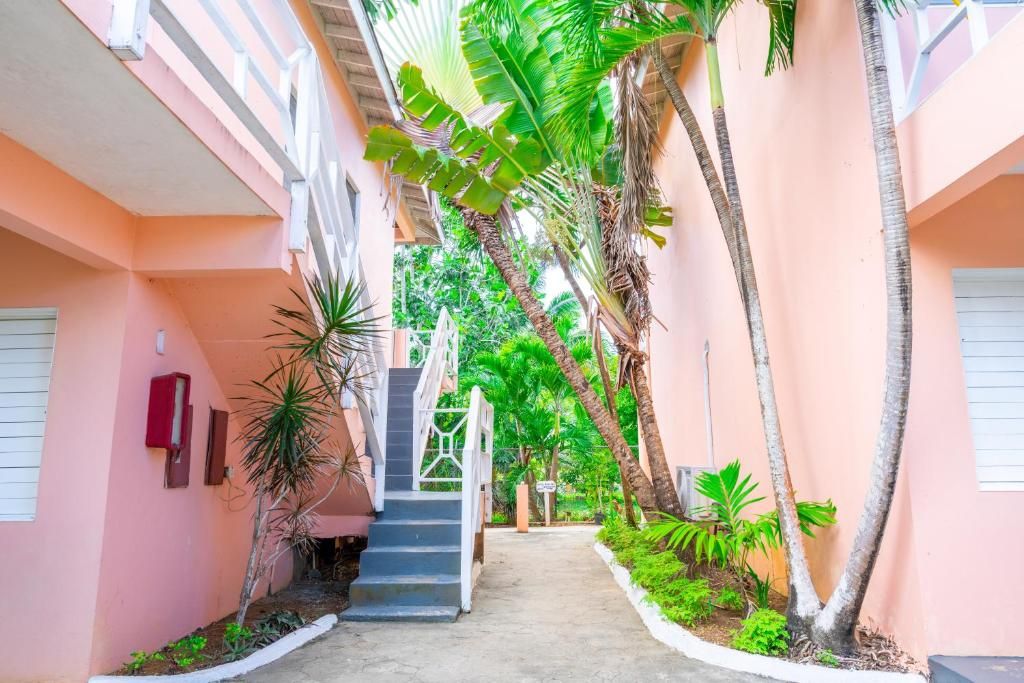 Shields Negril Villas LTD фото 31