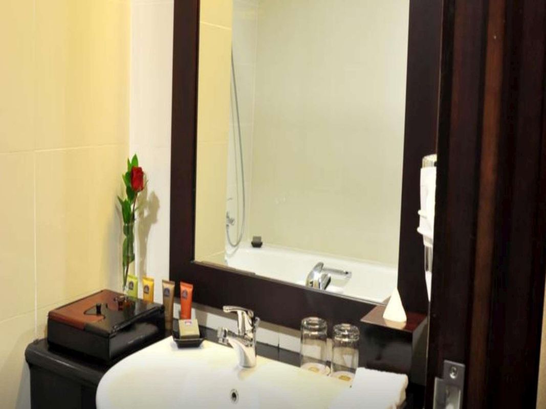 Best Western Mangga Dua Hotel and Residence фото 8