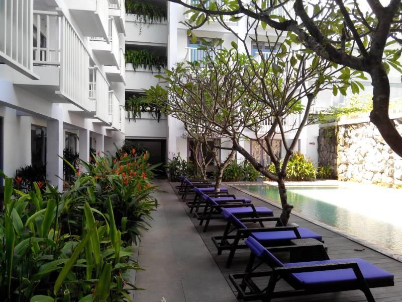 Instyle Hotel Kuta фото 7