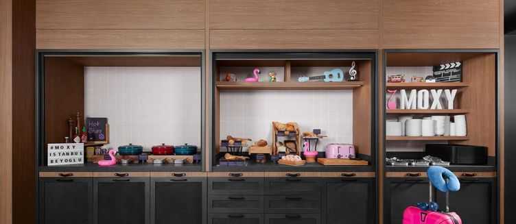 Фото отеля Moxy Istanbul Beyoglu