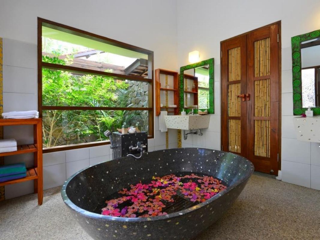 Cocotinos Sekotong, a Boutique Beach Resort & Spa фото 6