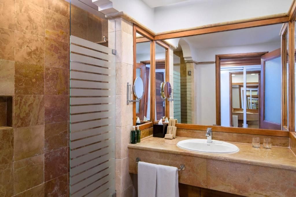 Melia Caribe Beach Resort фото 76
