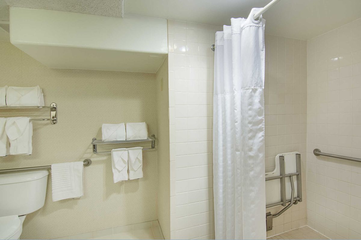 Comfort Inn By the Bay фото 38