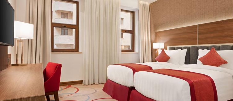 Фото отеля Ramada Hotel & Suites by Wyndham Yerevan
