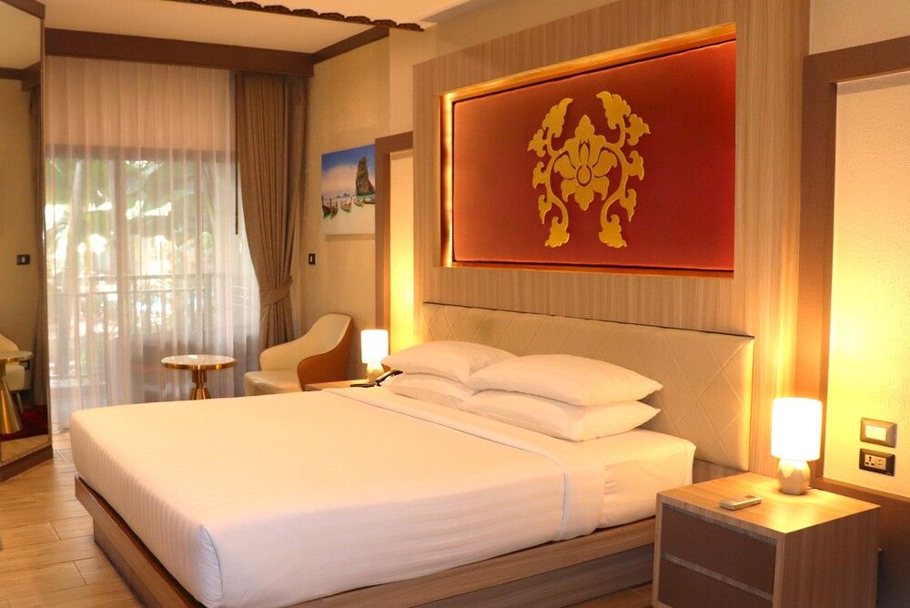 Quality Resort and Spa Patong Beach фото 37