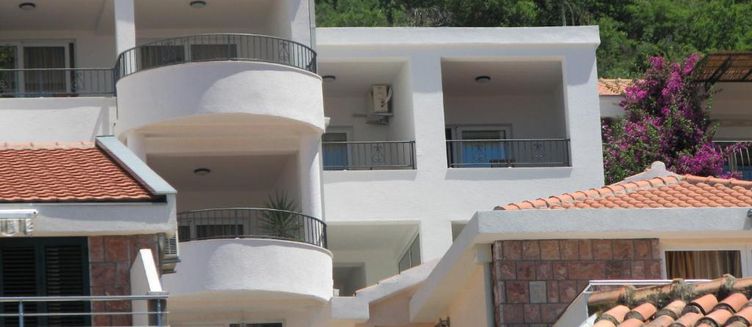 Фото отеля Apartments Leut