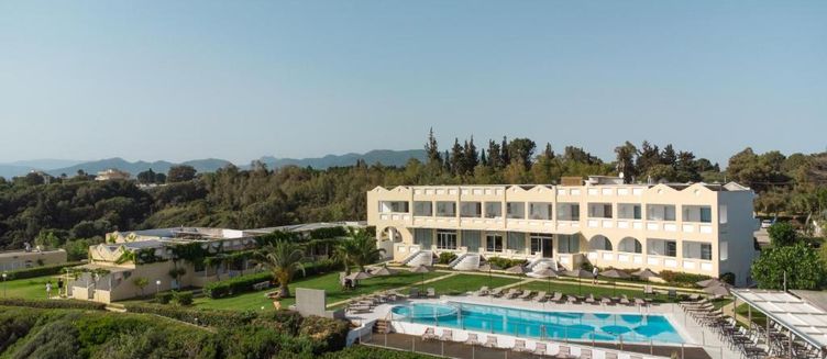 Фото отеля Niforeika Beach Hotel & Bungalows