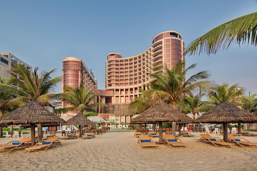 Holiday Beach Danang Hotel & Spa фото 45