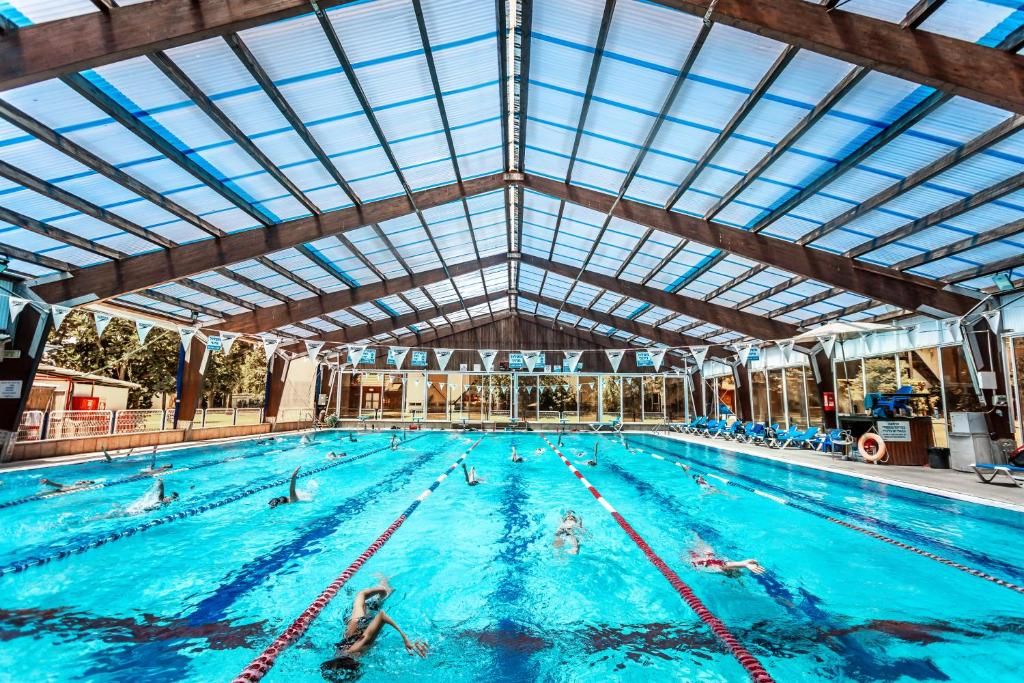 Kfar Maccabiah Hotel & Suites фото 38
