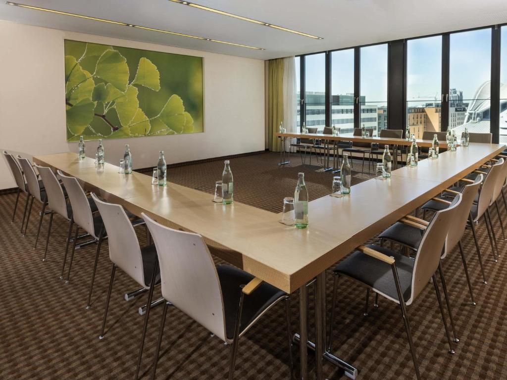 Movenpick Hotel Frankfurt City фото 32