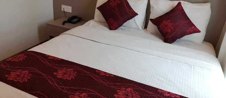 Фото отеля Signature International Hotel China Town