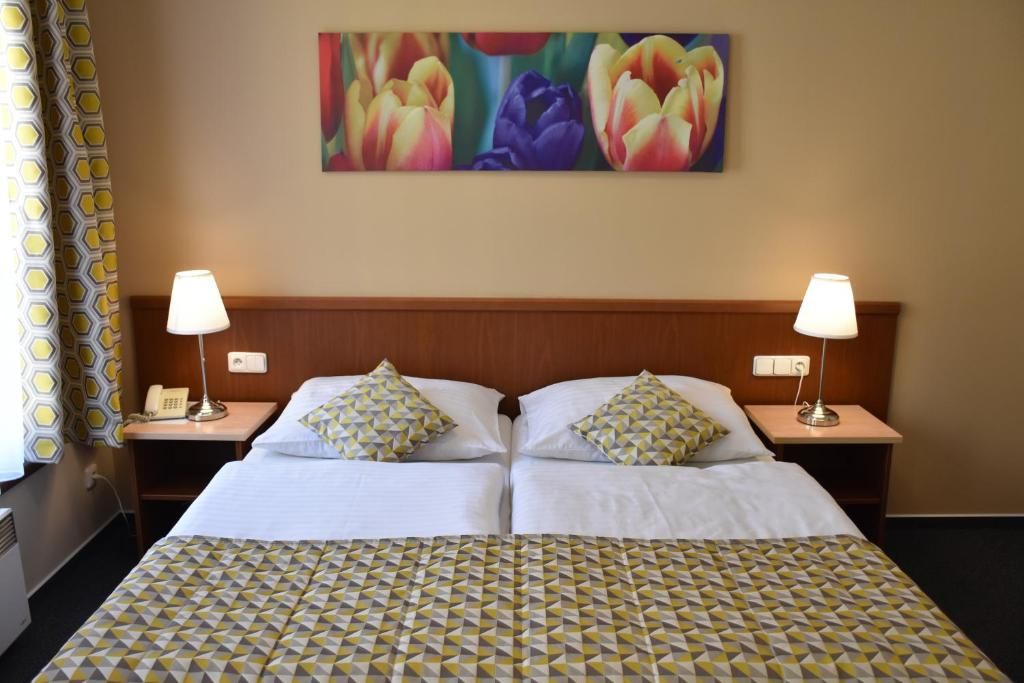Aparthotel Austria Suites фото 0