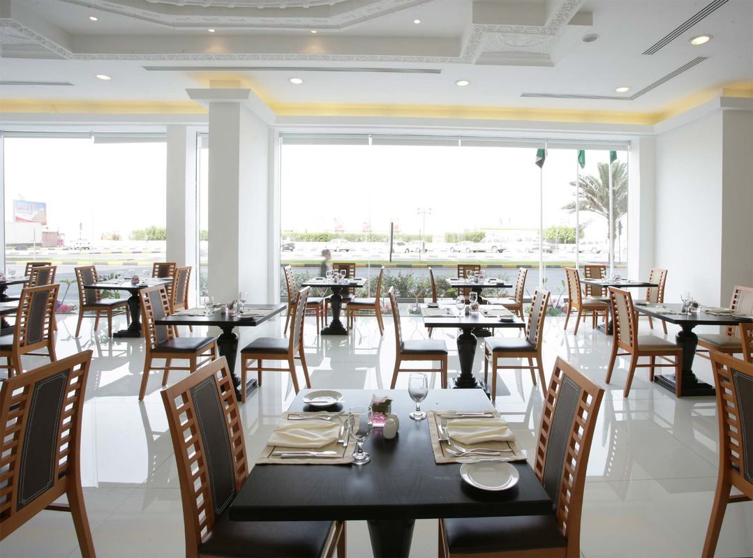 Ramada by Wyndham Beach Hotel Ajman фото 5