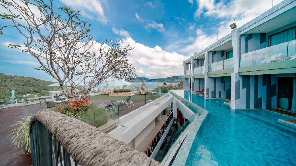 Crest Resort & Pool Villas фото 31